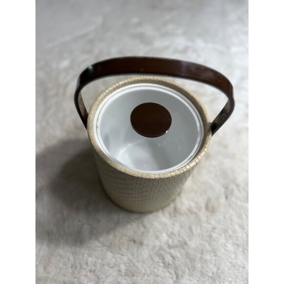 Ice Bucket basket weave style with handle and lid - Picture 5 of 9